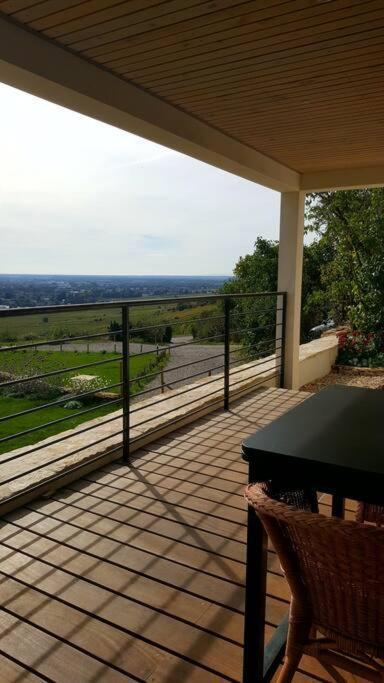 La Maison De L'Ecu : Charme Et Vue Incroyable Бон Екстериор снимка